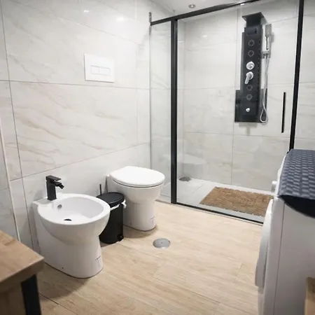 Lejlighed Casa Con Jacuzzi Privata E Cinema Salerno