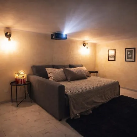 Casa Con Jacuzzi Privata E Cinema Салерно