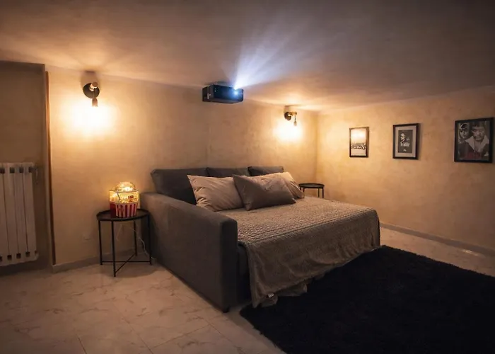 Casa Con Jacuzzi Privata E Cinema Салерно